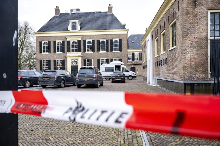 Vista exterior del museo de arte e historia Drents Museum en Assen, países Bajos, 25 de enero de 2025. El museo está cerrado todo el fin de semana después de una explosión y el robo de valiosas piezas de arte. 