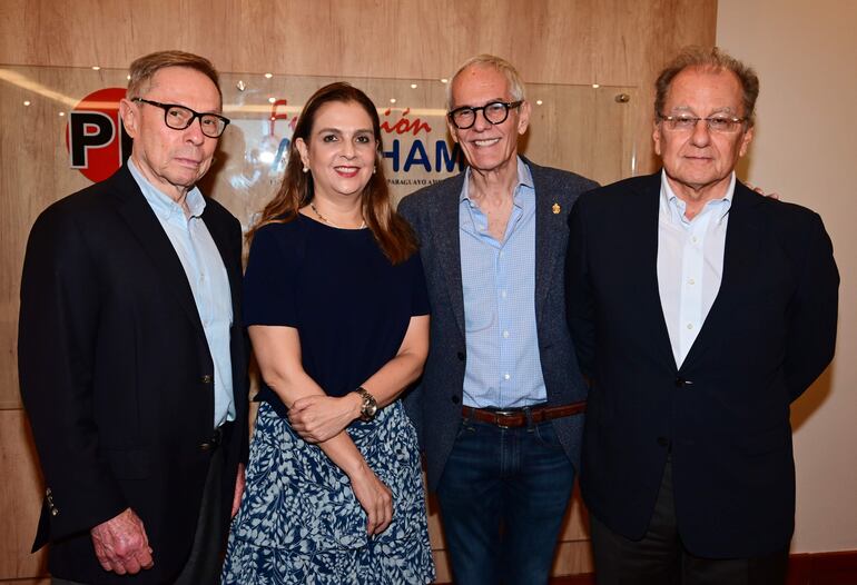 Rodolfo Vouga, Antonieta Pérez, Daniel Nasta y Marcelo Alvarado. 