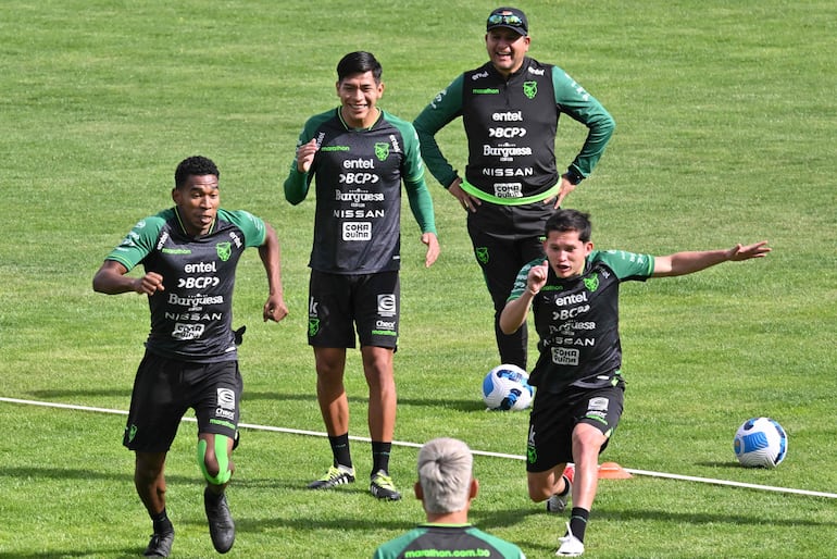 Los jugadores de Bolivia en un entrenamiento del plantel en La Paz.