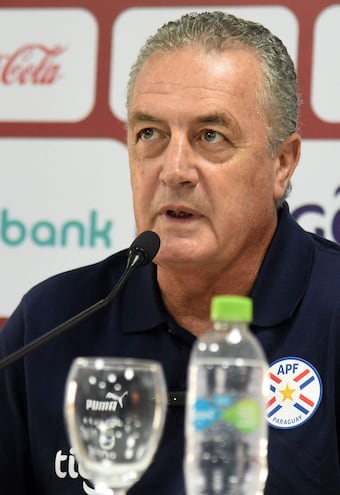 Gustavo Alfaro, director técnico argentino que lleva dos partidos dirigidos a Paraguay, con un empate (Uruguay) y una victoria (Brasil).