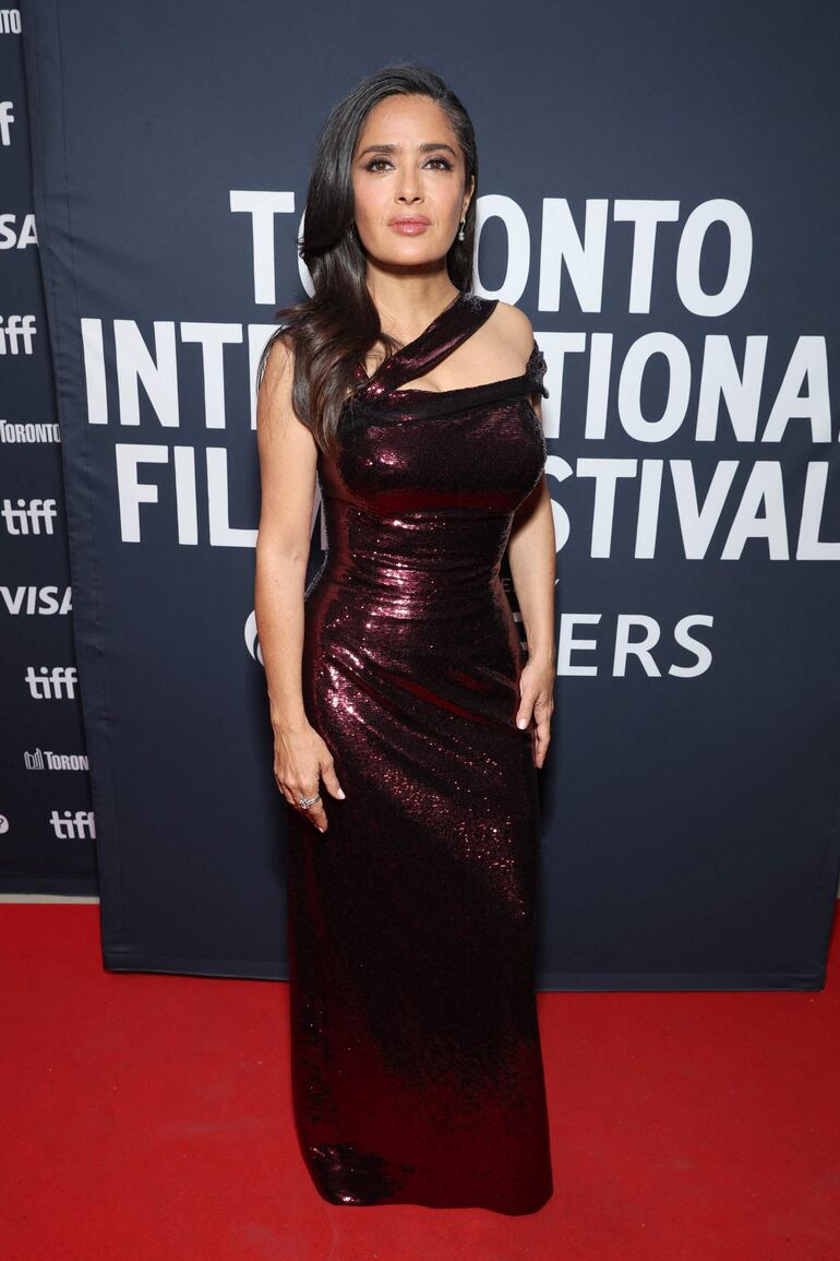 Salma Hayek Pinault asistió al estreno de "Sin sangre" durante el Festival Internacional de Cine de Toronto 2024 en TIFF Lightbox. (Robin Marchant / GETTY IMAGES NORTH AMERICA / Getty Images via AFP)