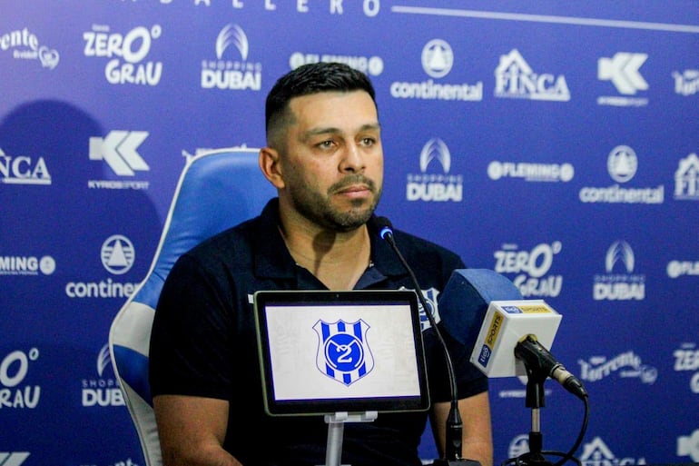 Felipe Arel Giménez (43 años), director técnico del Sportivo 2 de Mayo de Pedro Juan Caballero.