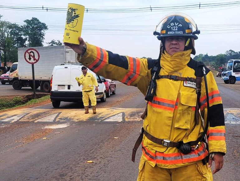 Bomberos voluntarios de Minga Guazú estarán recibiendo los aportes hasta el 8 de octubre.