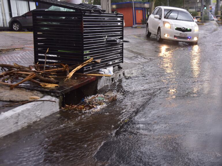 En cada lluvia, este es el panorama de las calles tanto en la Capital como en otras ciudades.