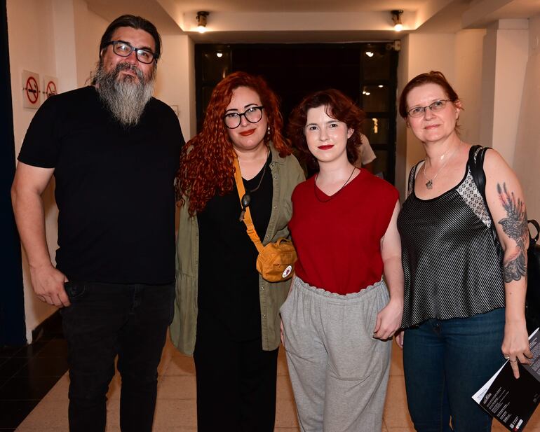 Gabriel Colmán, Andrea Pita, Dafne Bustos y Silvia de Bustos.