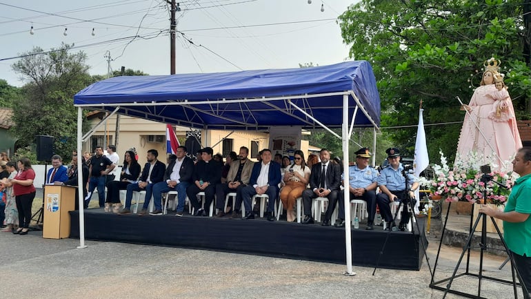 La imagen de la protectora espiritual de Villeta será llevada en procesión por el río Paraguay, el próximo domingo.