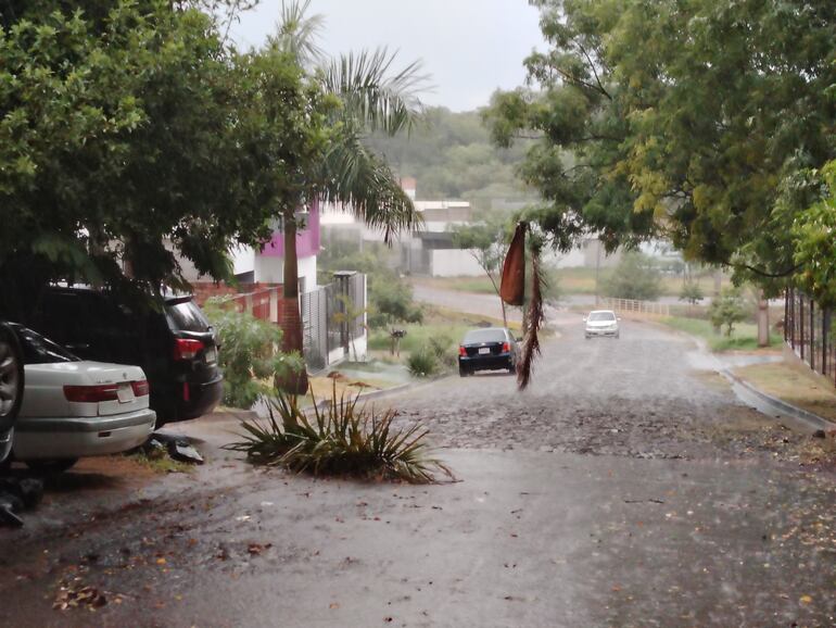 Intenso temporal causa estragos en Cambyretá