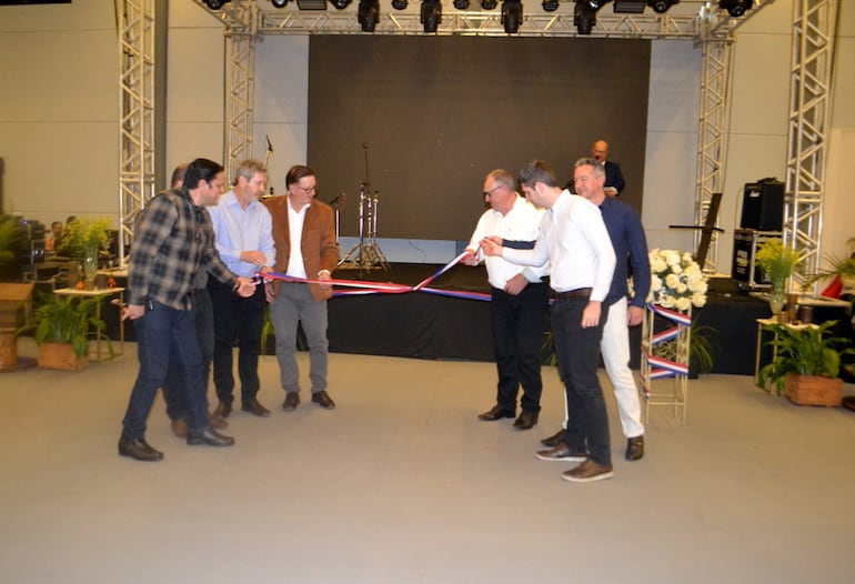 Inauguración de la ampliación de la fábrica de Canola Copordini.