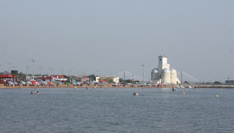 Playa San José de  Encarnación.