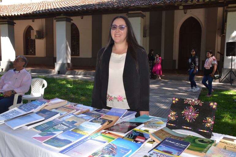 La promotora cultural macieleña Clara Zacarías Núñez, quien mañana recibirá la medalla de plata Urundey.