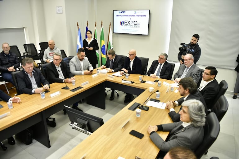 Directores generales de Itaipú participaron en lanzamiento de la Expo Paraguay-Brasil, en Foz de Yguazú.