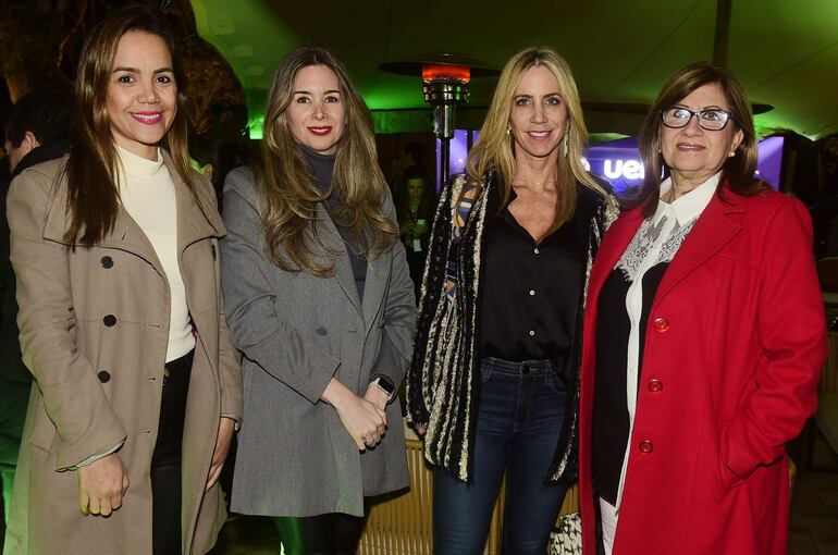 Gisela Gaona, Raquel Vázquez, Adriana Gómez y Silvia Murto.