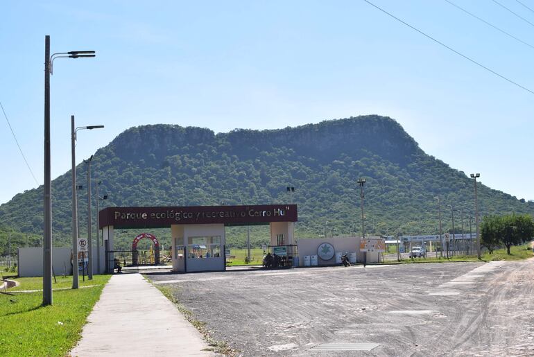 El cerro Hü otro sitio natural propuesto como geoparque en Paraguarí.