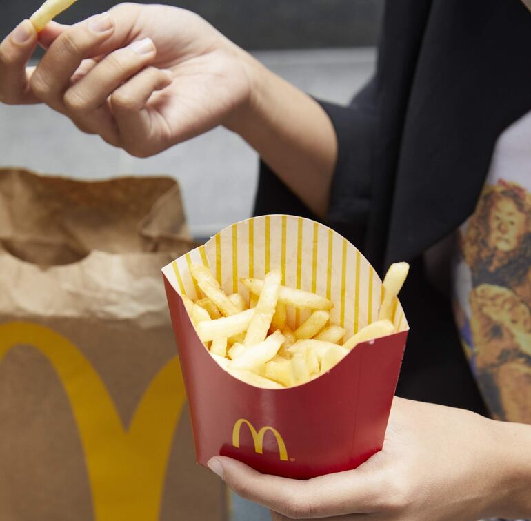 McDonald's regala una McPapa Mediana gratis para celebrar el Día Mundial de la Papa Frita.