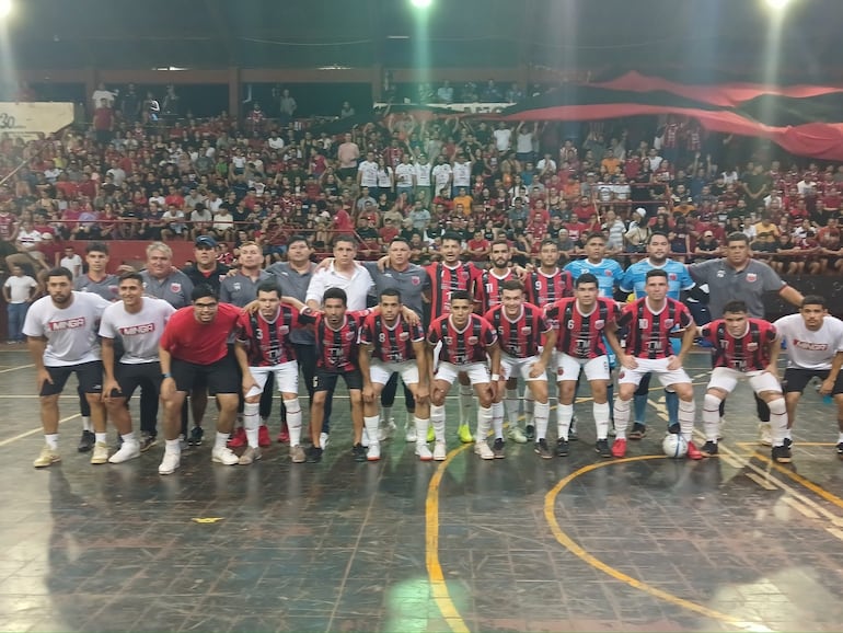 El elenco de Minga Guazú, uno de los equipos triunfantes del Nacional de fútbol de salón.