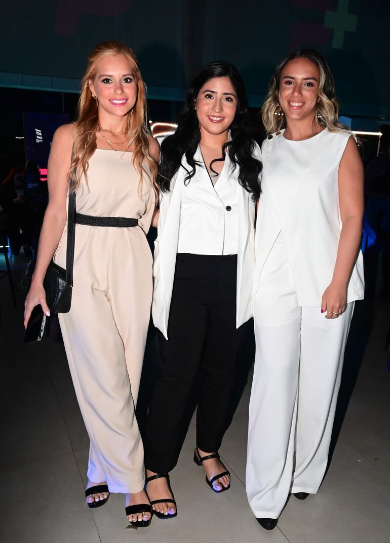 Fabi Lezcano, Marianella Maldonado y Kamila Chamorro.