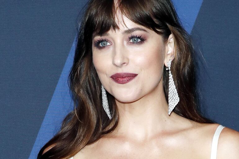 Dakota Johnson fue invitada al 11° Anual Governors Awards, en el teatro Dolby.