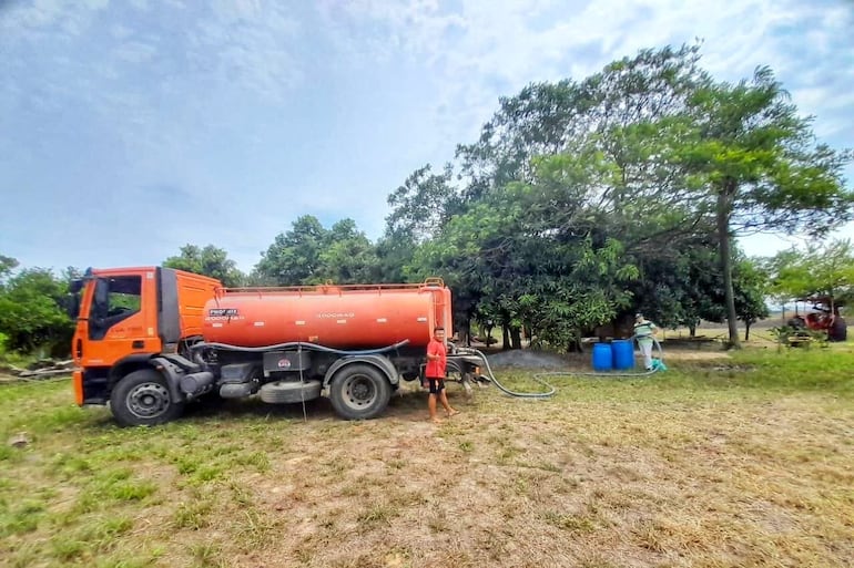 Comunidades del Chaco reciben 32 mil litros de agua.