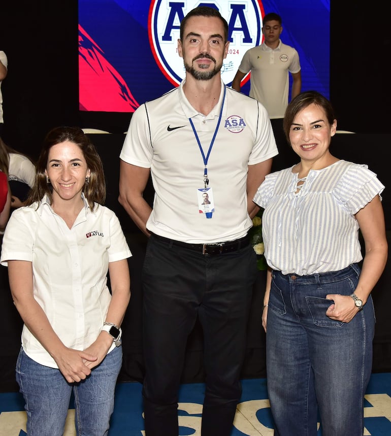 Cinzia Rosini, Bruno Zanotti y Giselle Britos.