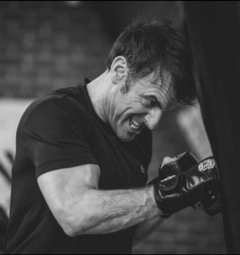 El presidente de Francia, Emmanuel Macron durante un entrenamiento de boxeo.