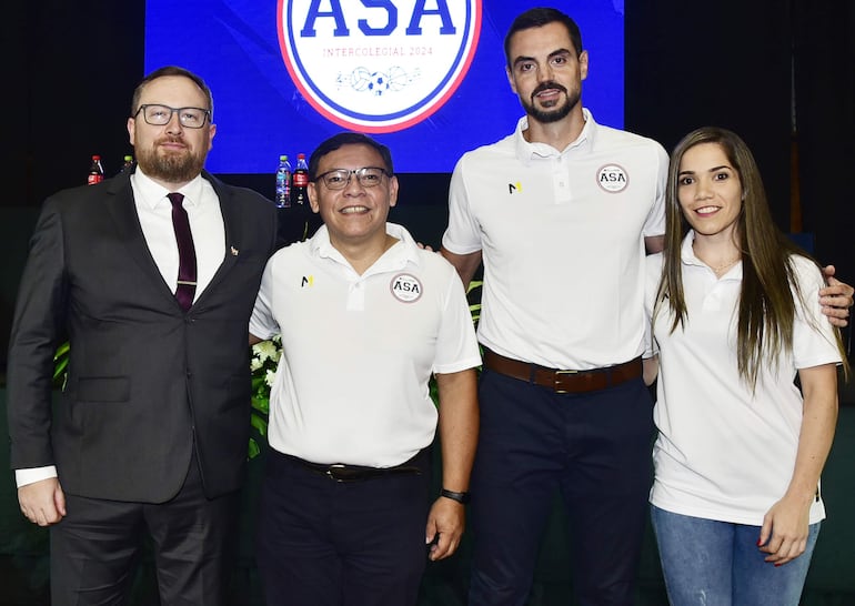 Mark Tennat, Antonio Alemán, Bruno Zanotti y Melina Pérez.