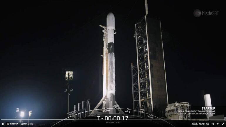 Captura de un video publicado en la red social X de la cuenta oficial de SpaceX (@SpaceX) donde se muestra el cohete Falcon 9 a 17 segundos de su despegue este miércoles, desde Cabo Cañaveral, Florida (EE.UU.). El SpainSat NG I, el innovador satélite español que ofrecerá comunicaciones seguras a las Fuerzas Armadas de España, pero también a la Unión Europea y a la OTAN, despegó desde Cabo Cañaveral en un cohete Falcon 9 de SpaceX, la empresa de Elon Musk.