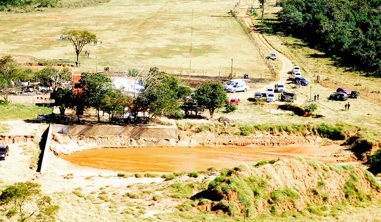 La fortaleza que estaba construyendo Lico'i en la colonia Manta Potrero de Capitán Bado, que fue asaltada por la Policía.