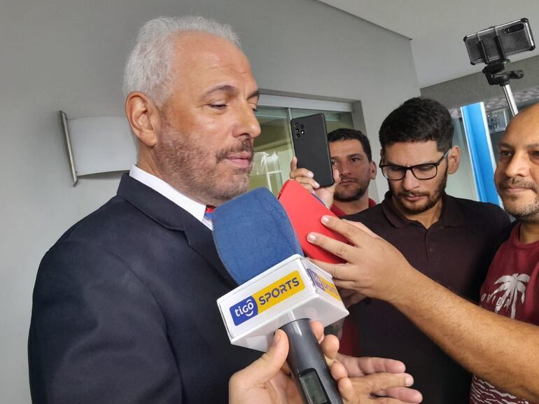 Juan José Zapag, presidente de Cerro Porteño, en la Asamblea Ordinaria del club en La Nueva Olla.