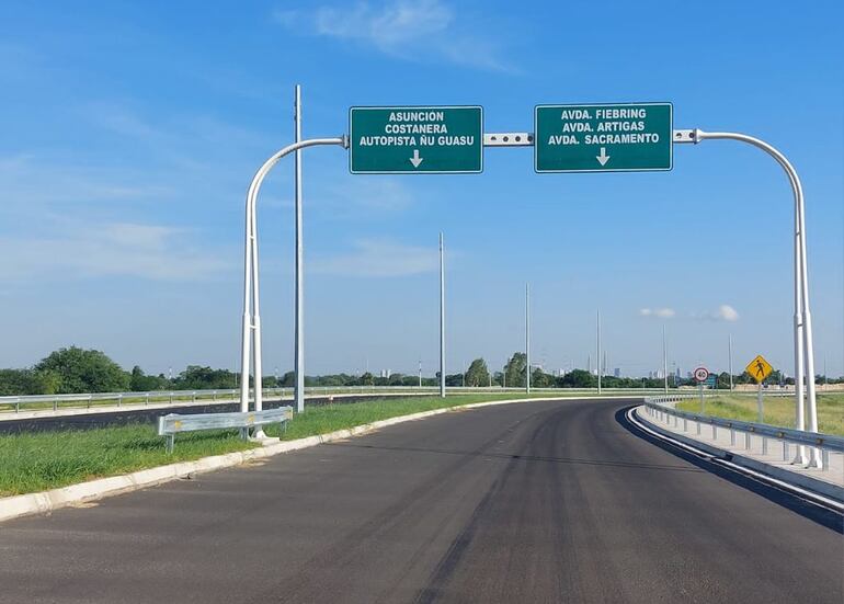 Continúa la pavimentación asfáltica de la conexión que tendrá el puente con la ruta  Remanso -Falcón.