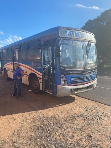 Un hombre de 34 años perdió la vida esta mañana en un colectivo, en la ciudad de Capiatá.