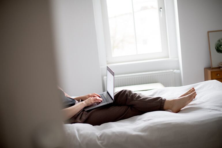 Los vaqueros son tabú en la cama, los pantalones de jogging caseros están permitidos: esa es la norma para algunas personas en casa.