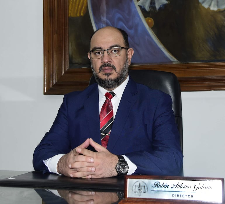 Ruben Galeano, director de la Escuela de Ciencias Políticas.