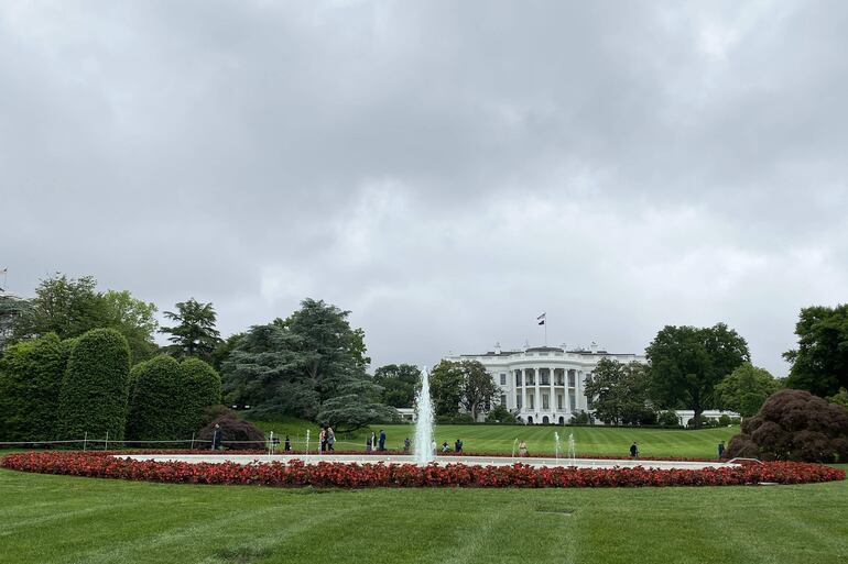 La Casa Blanca abre las puertas de sus jardines al público este sábado y domingo para que la población pueda pasear por ellos y conocer las inmediaciones del icónico edificio de la capital estadounidense.