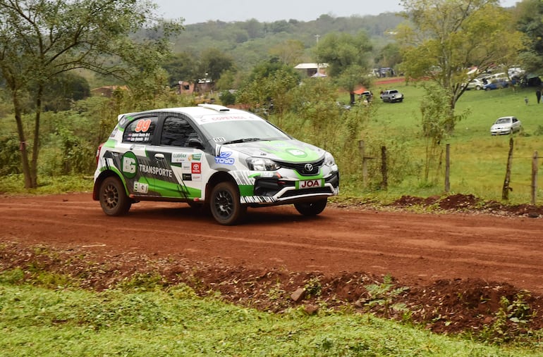 Gabriel Duarte y Luis Quevedo (Toyota Etios) fueron los mejores de la clase RC5.