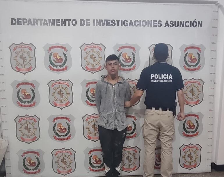 Erwin Espínola Garcete, buscado por un asalto  y homicidio fue detenido en el barrio Santa Ana de la capital del país.