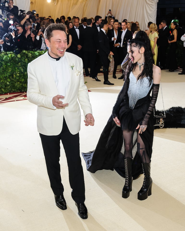 Elon Musk y Grimes