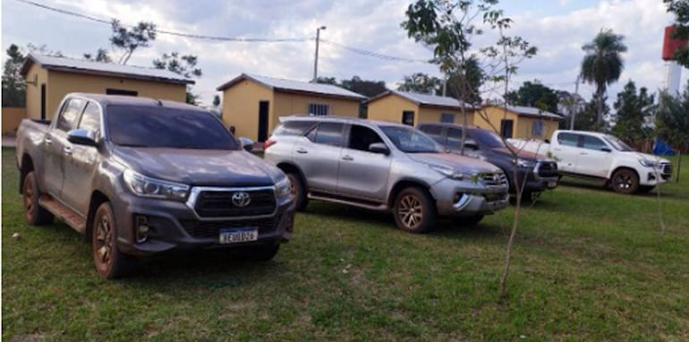 Las cuatro camionetas Toyota de alta gama incautadas están depositadas en el predio del CODI.