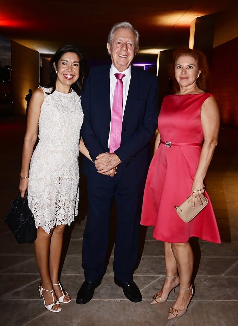 Fabiola Recalde, Esteban Morábito y Rosa Ismachowiez.