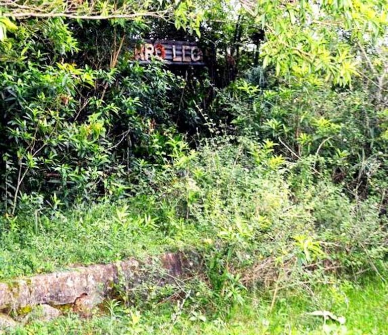 Otra de las opciones es la de reconstruir la antigua estación de tren de la Compañía Cerro León, este poblado queda a 10 kilómetros del casco urbano.