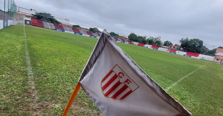 El estadio Juan Bautista Ruiz Díaz del club Capitán Figari de la ciudad de Lambaré.