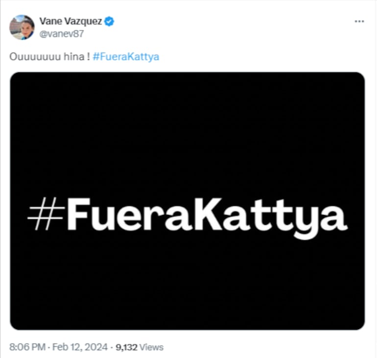 Mercenarios digitales tratan de instalar #FueraKattya como trending topic en X