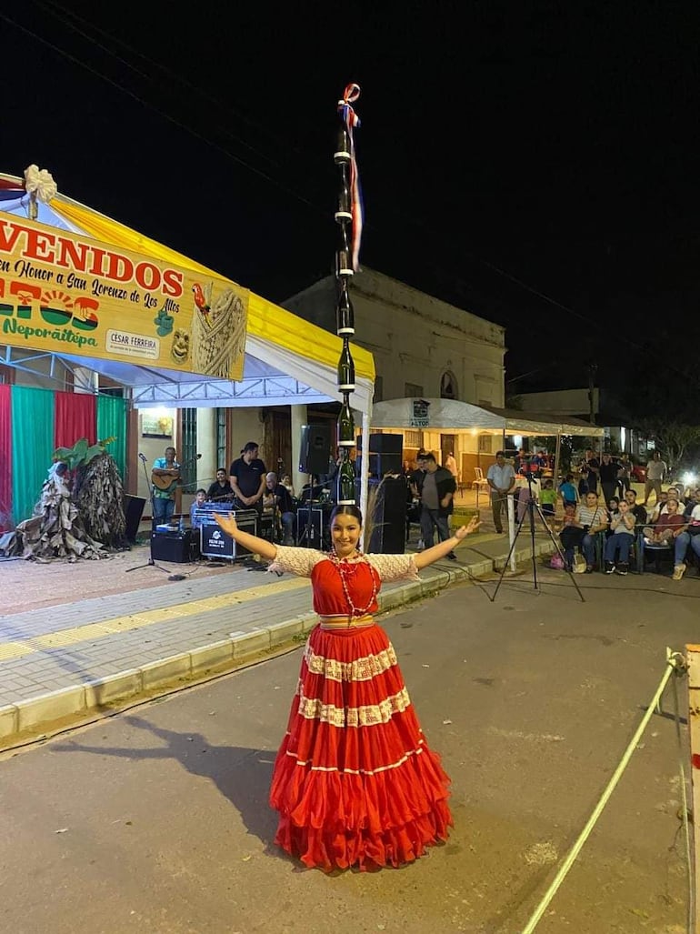 Los jòvenes se destacan con su talento en las noches culturales.