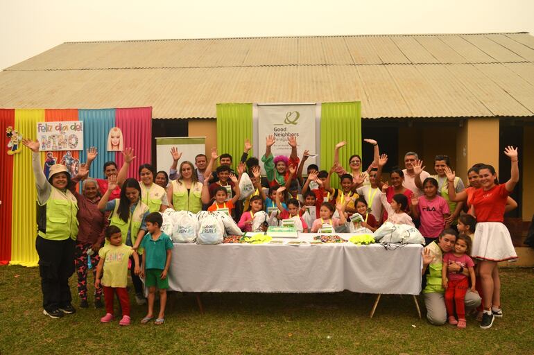 En el distrito de Puerto Antequera, trabajan y cooperan en la formación e integración de los niños