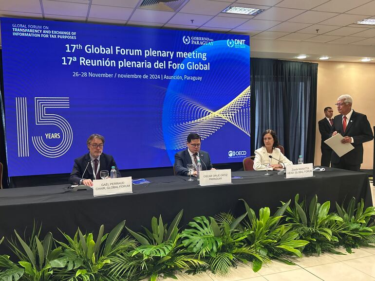 Director Nacional de Ingresos Tributarios, Óscar Orué, durante la reunión Plenaria del Foro Global sobre Transparencia e Intercambio de Información con Fines Fiscales.