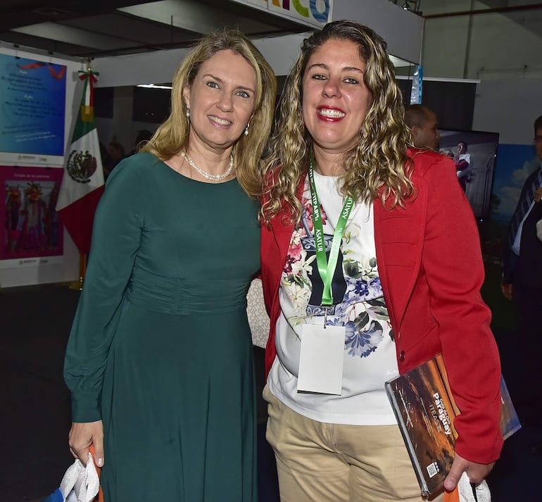 Rocío Vallejo y Vanessa Valverde.