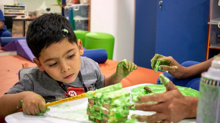 Los niños en Teletón son atendidos con amor y dedicación.