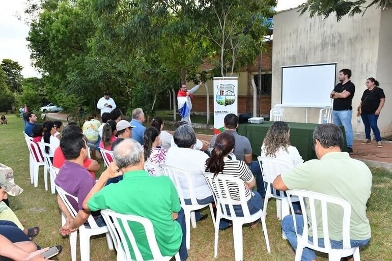 Se realizó la socialización de la contratación del alcantarillado sanitario en ka ciudad de San Ignacio, Misiones.