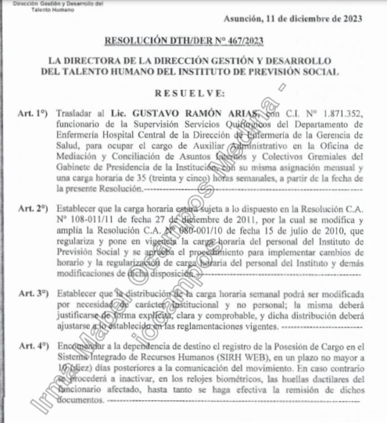 Resolución de nombramiento de Gustavo Arias como funcionario administrativo del Gabinete de Presidencia del IPS.