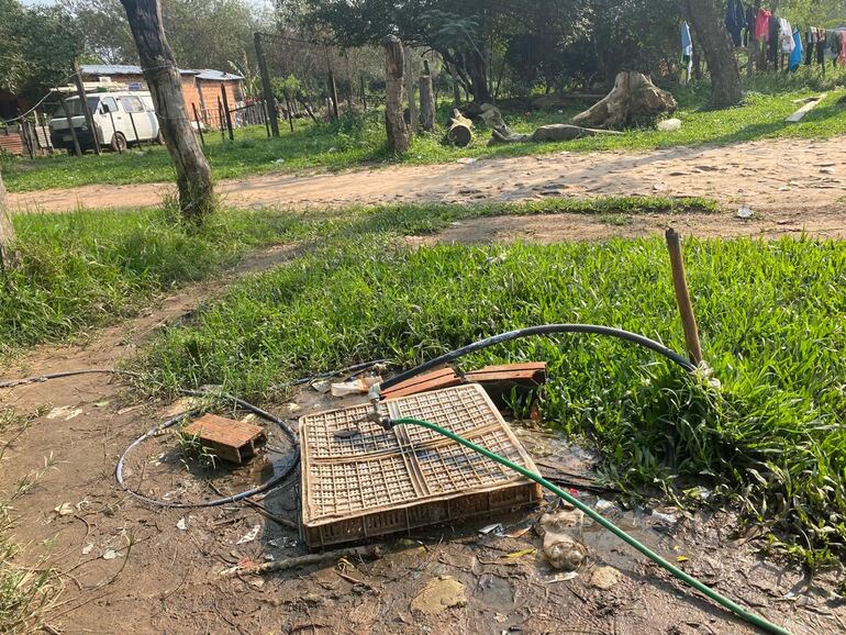 Canilla que provee de agua a 60 familias.