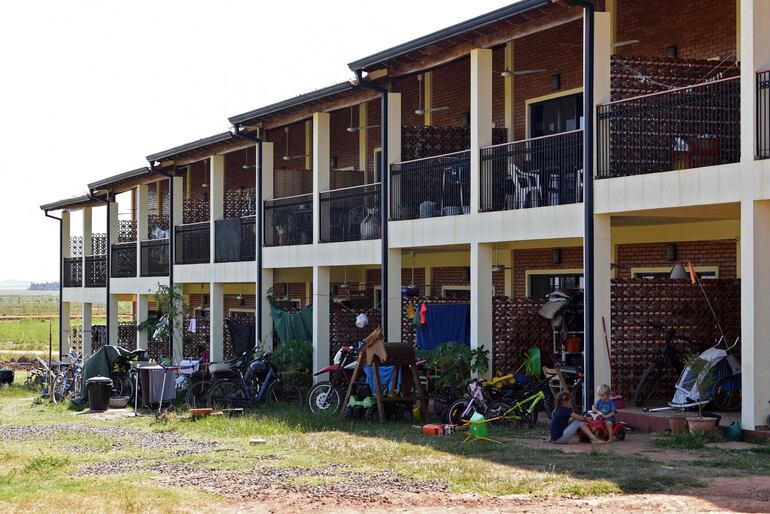 Viviendas dentro del "Paraíso Verde", de Caazapá, donde se han instalado cientos de alemanes.